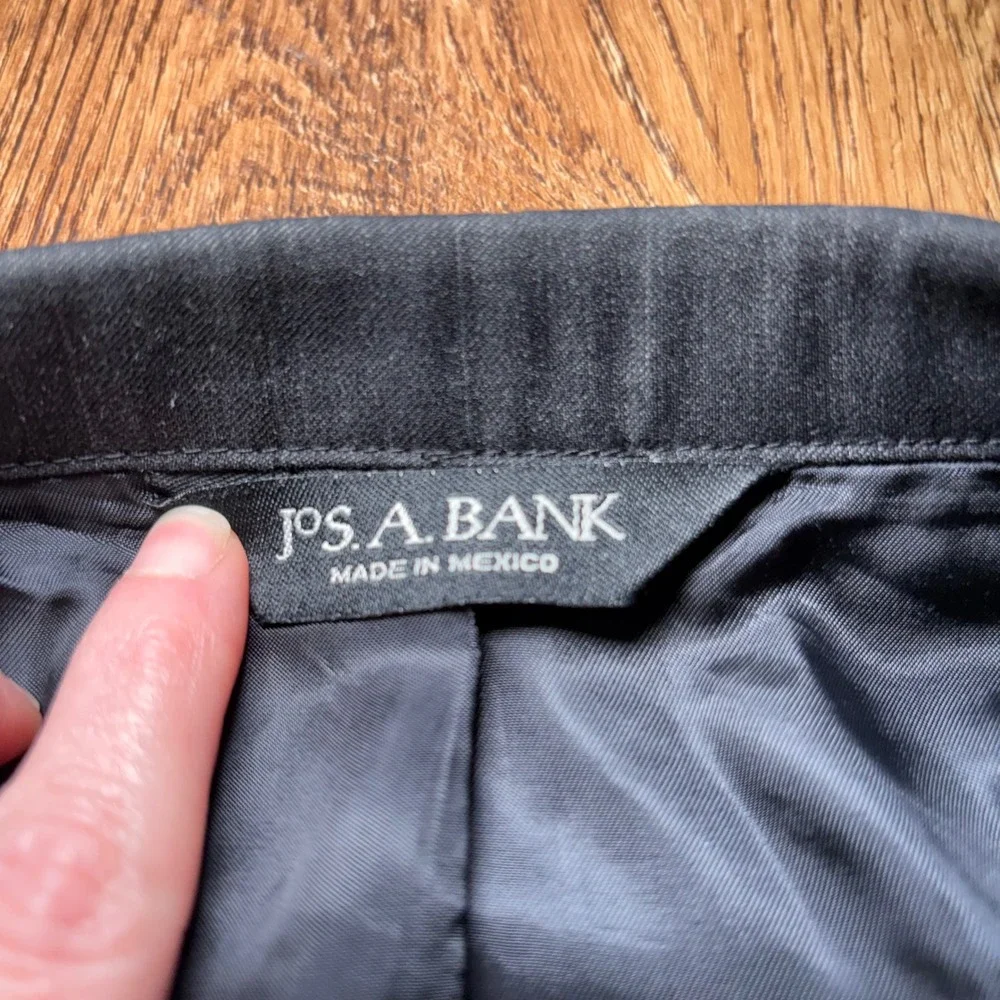 Jos A Bank Mens 50R Portly Suit Charcoal Gray Pinstripe 100% Wool 48x32 Pants